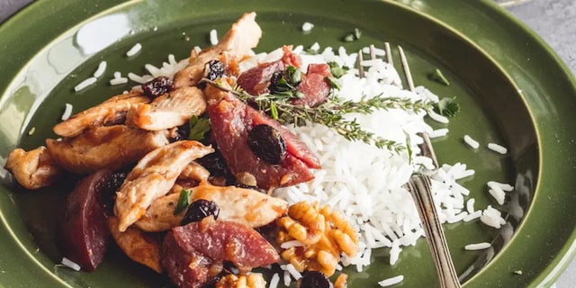 Kuřecí prsa po staročesku s rozinkami