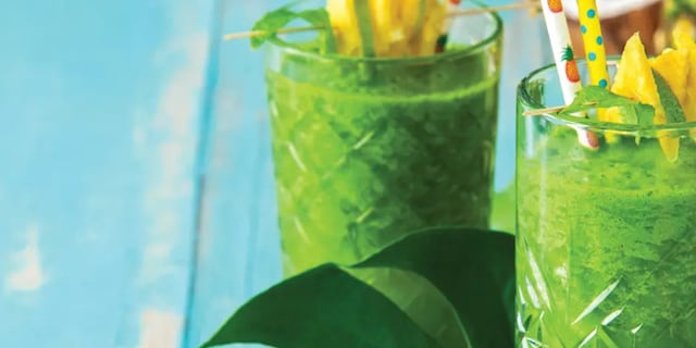 Fresh ananasové smoothie ve stylu mojita