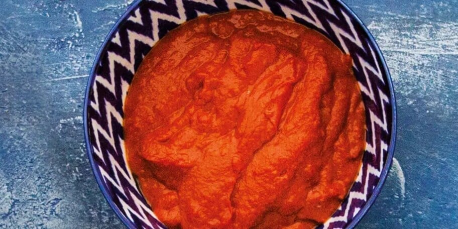 Červená salsa romesco