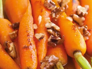 Medová mrkev s ořechy