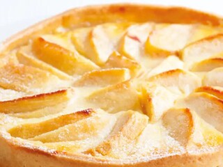 Jablečný smetanový koláč