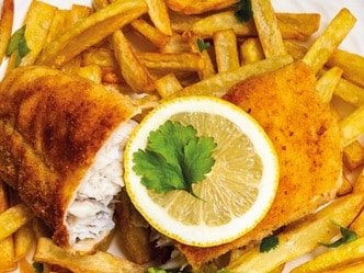 Fish & chips z tmavé tresky s hráškovým pyré