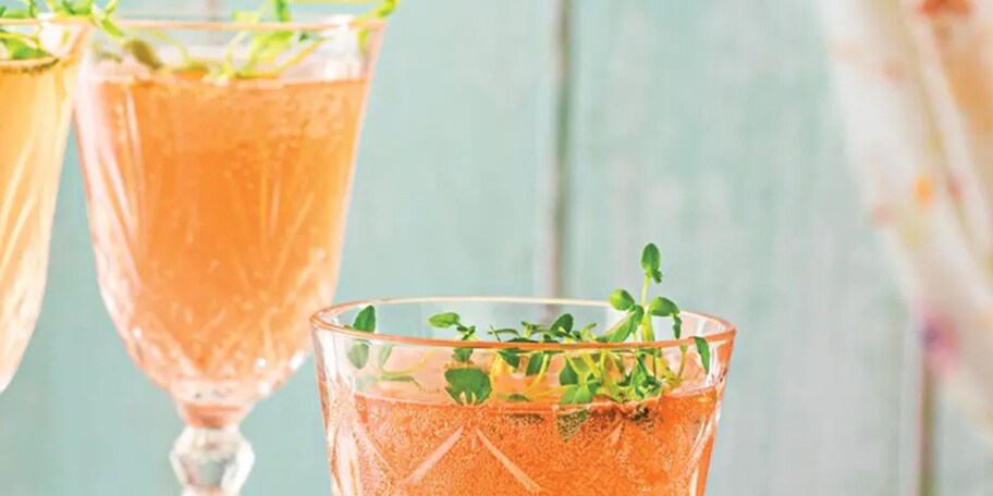 Třešňové prosecco s tymiánem
