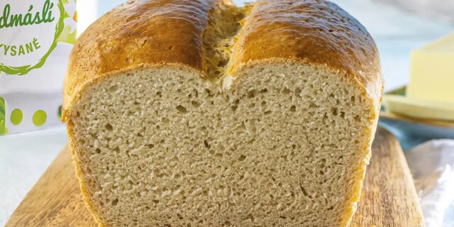 Domácí toastový chléb s podmáslím