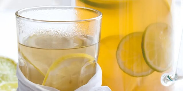 Domácí zázvorový čaj