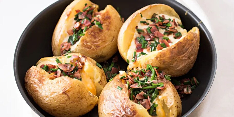 Plněné pečené brambory