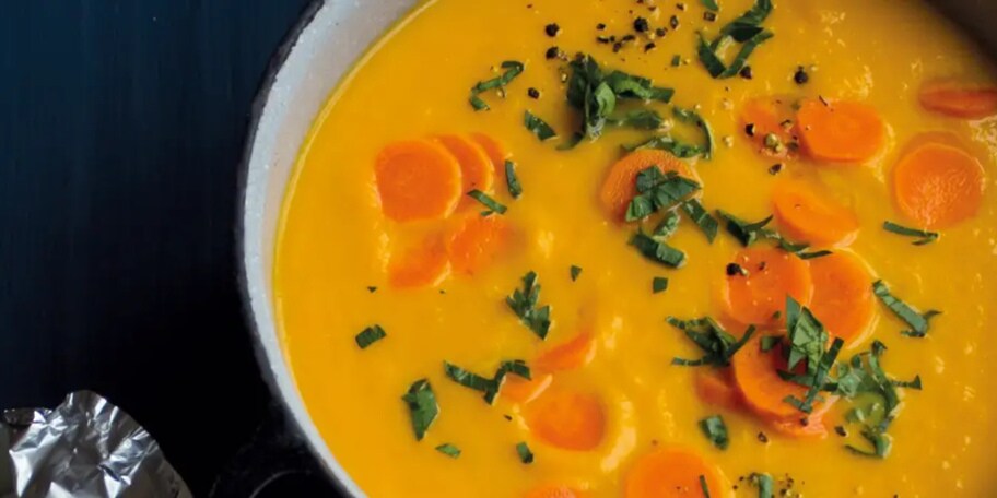 Medově mrkvová polévka