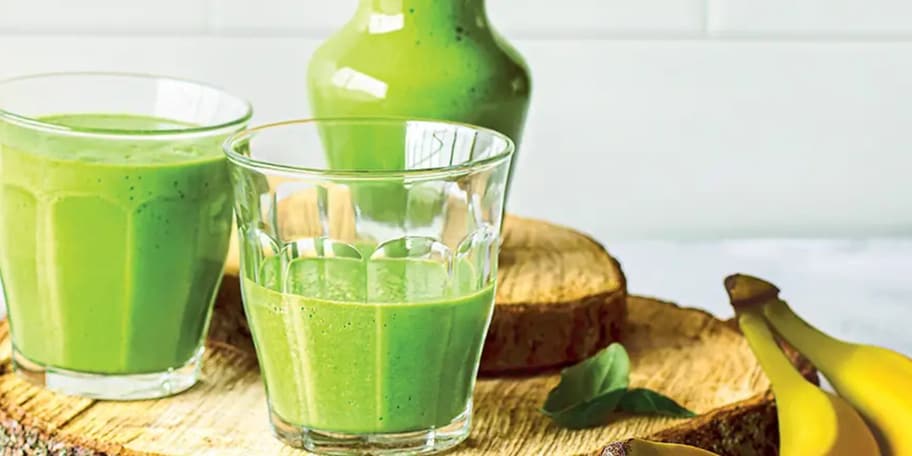 Smoothie z banánu a avokáda