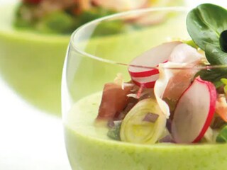 Salát s chřestovou pěnou