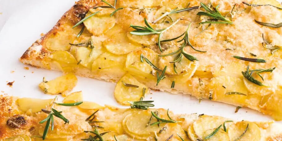 Bramborová pizza s rozmarýnem