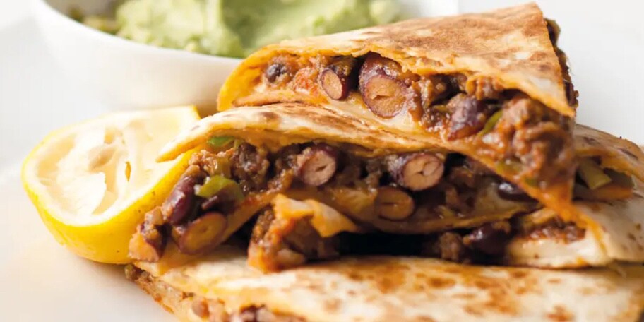 Hovězí quesadillas se šťouchaným avokádem