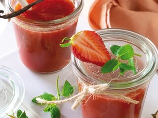 Jahodový džem s rebarborou a vanilkou