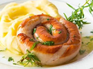 Vinná klobása s kaší