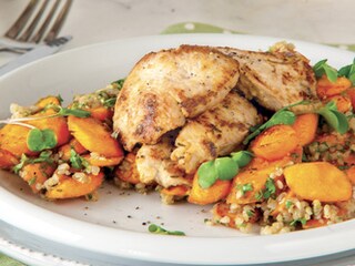 Bio krůtí medailonky na mrkvi a dijonské hořčici