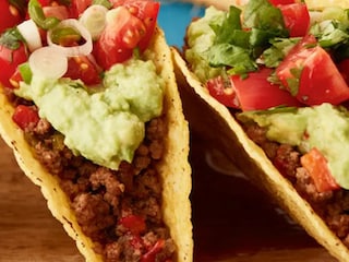 Tacos s hovězím masem a guacamole