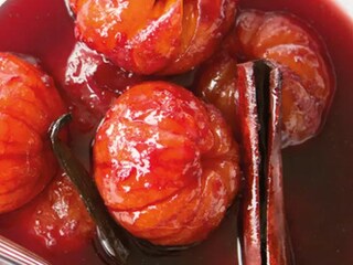 Mandarinky se svařeným vínem a zmrzlinou