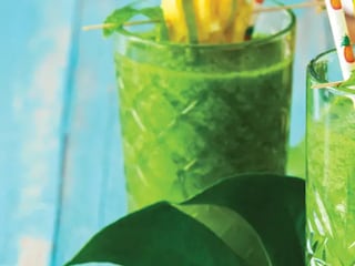 Fresh ananasové smoothie ve stylu mojita