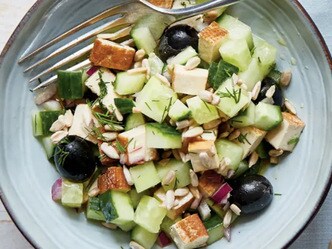 Salát s tofu na řecký způsob