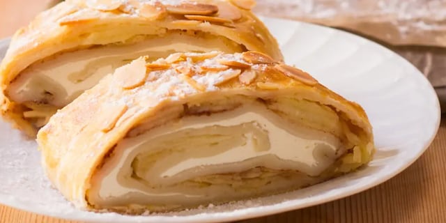 Závin s tvarohem a mandlemi