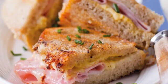 Opékané sýrové sendviče se šunkou