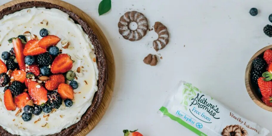 Nepečený bezlepkový dort s mascarpone a ovocem