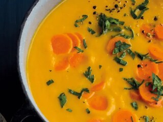 Medově mrkvová polévka