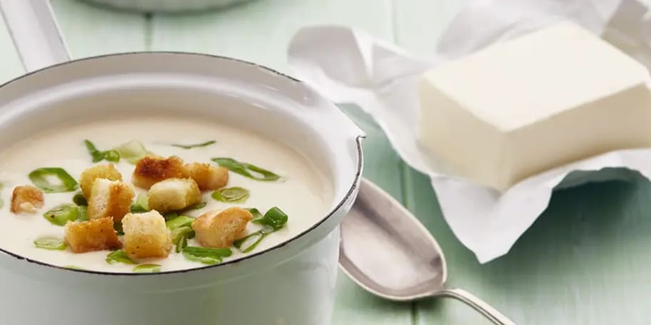 Lučinová polévka s květákem