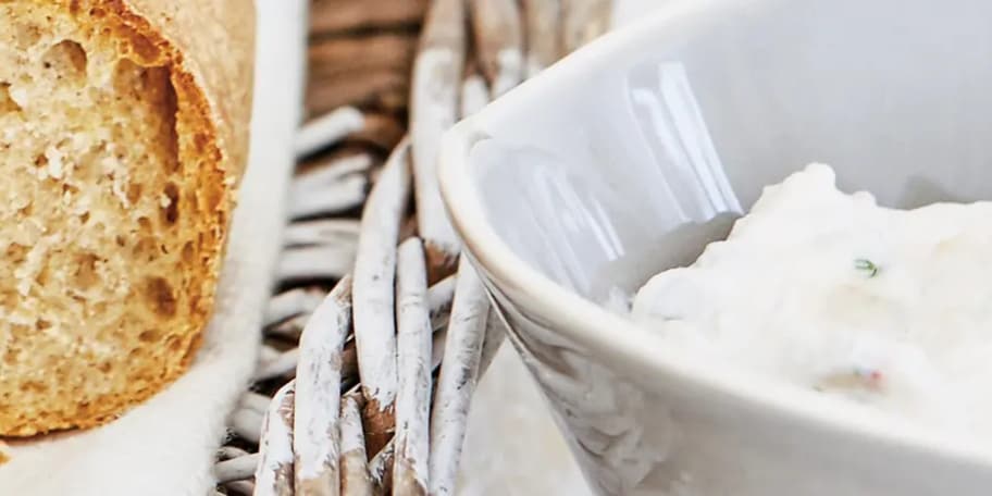 Bylinková pomazánka z domácího žervé