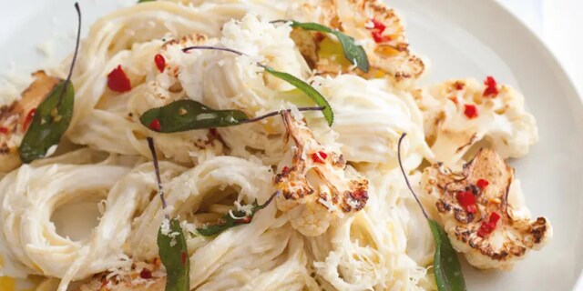 Krémové špagety s pečeným květákem