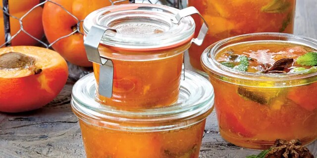 Meruňková zavařenina s badyánem a mátou