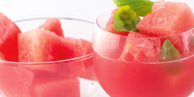 Koktejl margarita s melounovým ledem