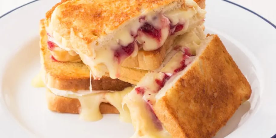 Toust brusinky & hermelín