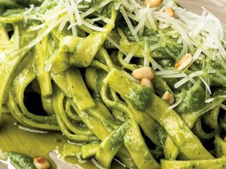 Tagliatelle al pesto