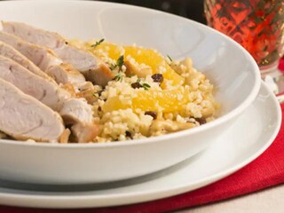 Krůtí prsa s bulgurem a pomerančovou omáčkou