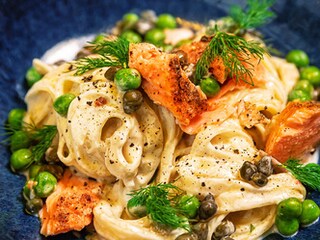 Smetanové tagliatelle s lososem