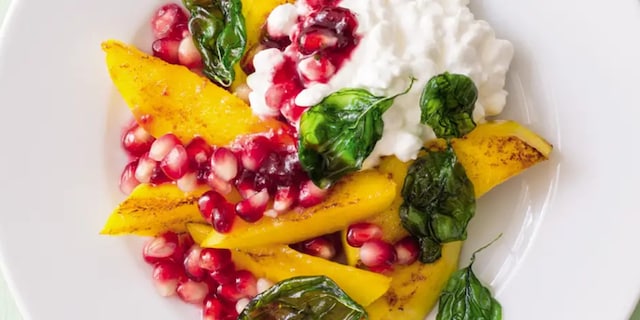 Snídaně s mangem a bazalkou