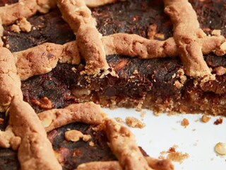 Celozrnný koláč s datlemi