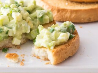 Jemná avokádová pomazánka s vejci