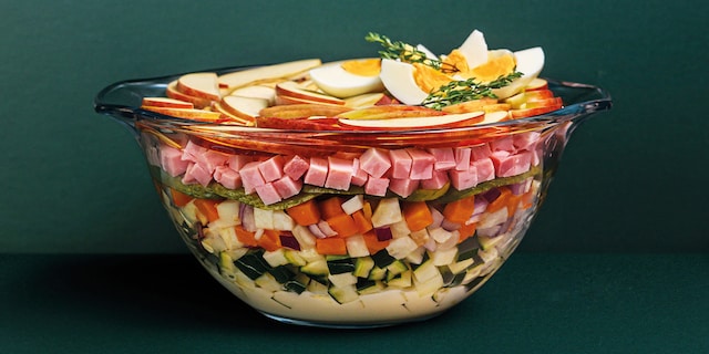 Sváteční cuketový salát s jablky