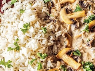 Žampionový stroganov na veggie večeři