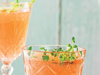 Třešňové prosecco s tymiánem