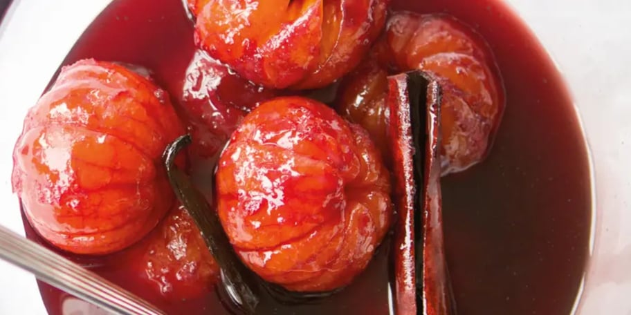 Mandarinky se svařeným vínem a zmrzlinou