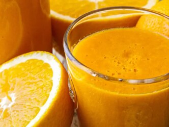 Pomerančovomrkvový fresh se zázvorem a kurkumou