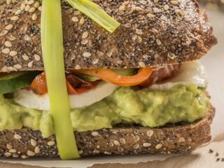 Avokádový sendvič se Zottarellou