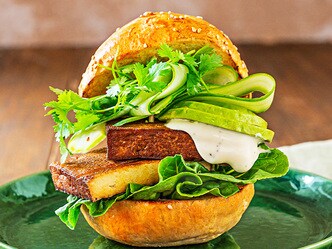 Marinovaný tofu burger