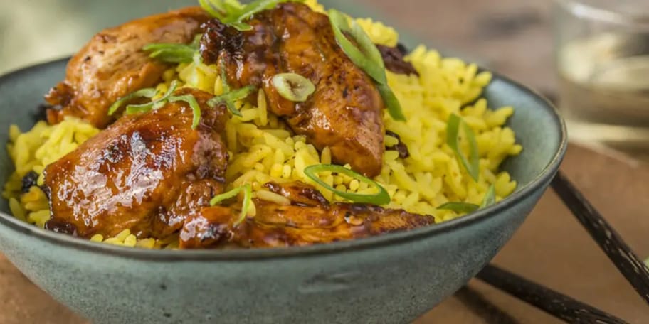 Kuřecí filety na medu s kari rýží