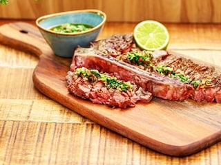 T-Bone steak s chimichurri omáčkou