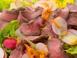 Hovězí rumpsteak s japonským salátem