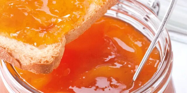 Meruňková marmeláda se zázvorem