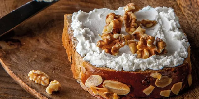 Mlynářská brioška s kozím tvarohem